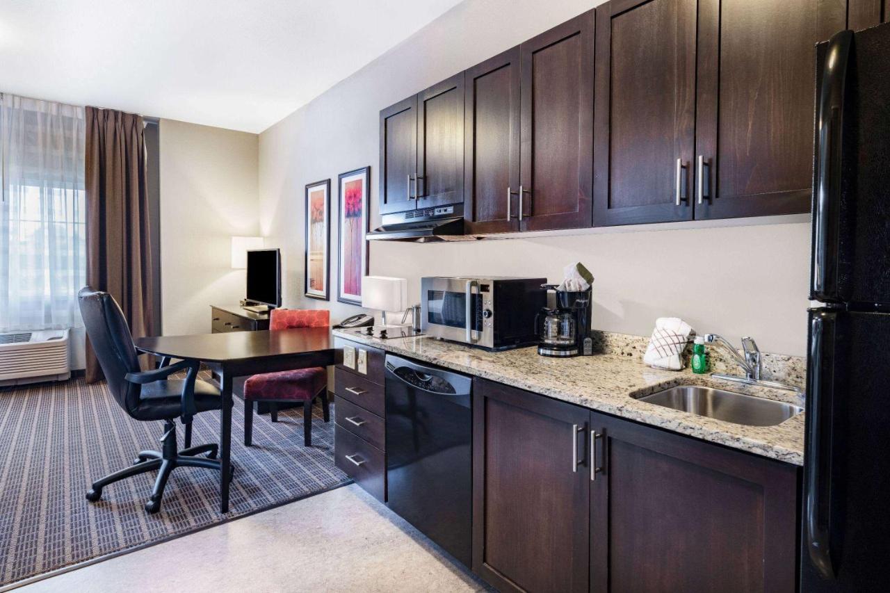 Hawthorn Extended Stay By Wyndham Dickinson Exterior photo